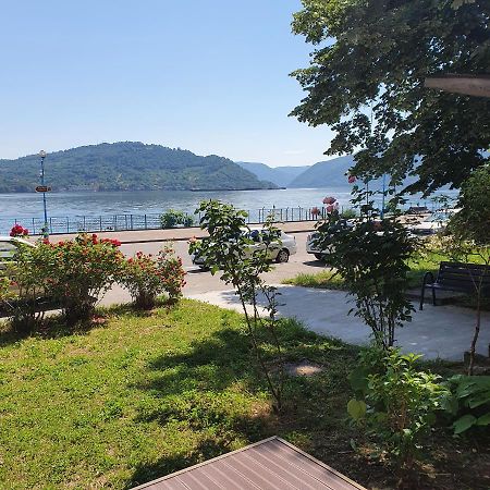 Apartmán Sendy Orşova Exteriér fotografie