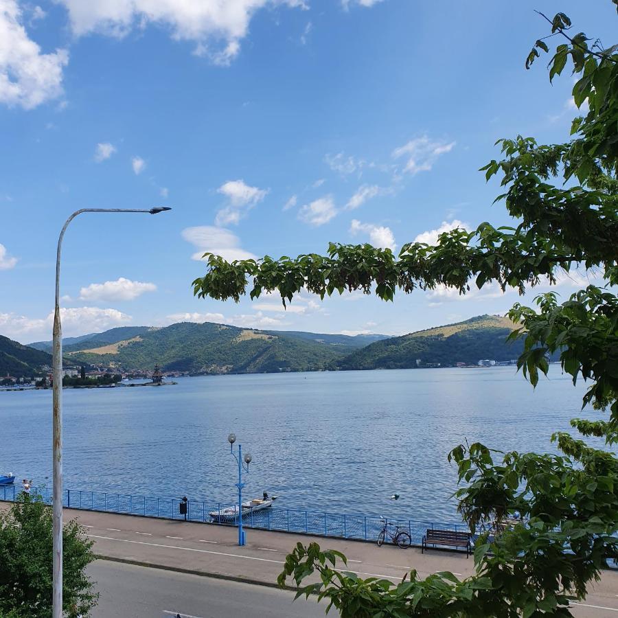 Apartmán Sendy Orşova Exteriér fotografie