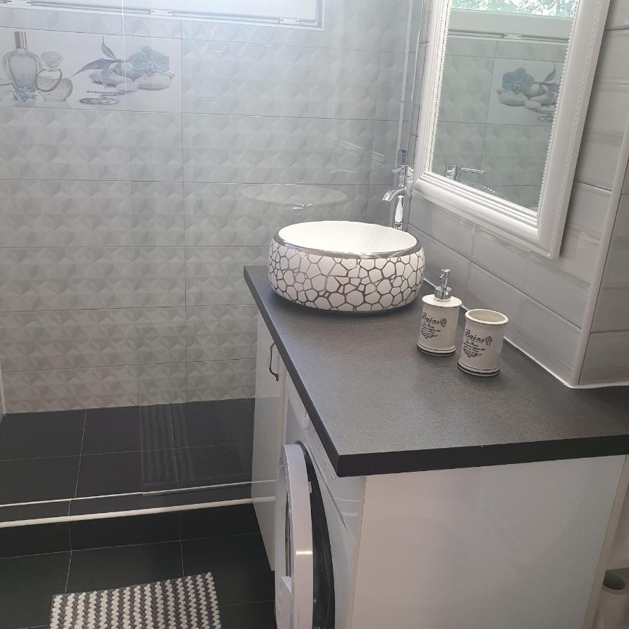 Apartmán Sendy Orşova Exteriér fotografie