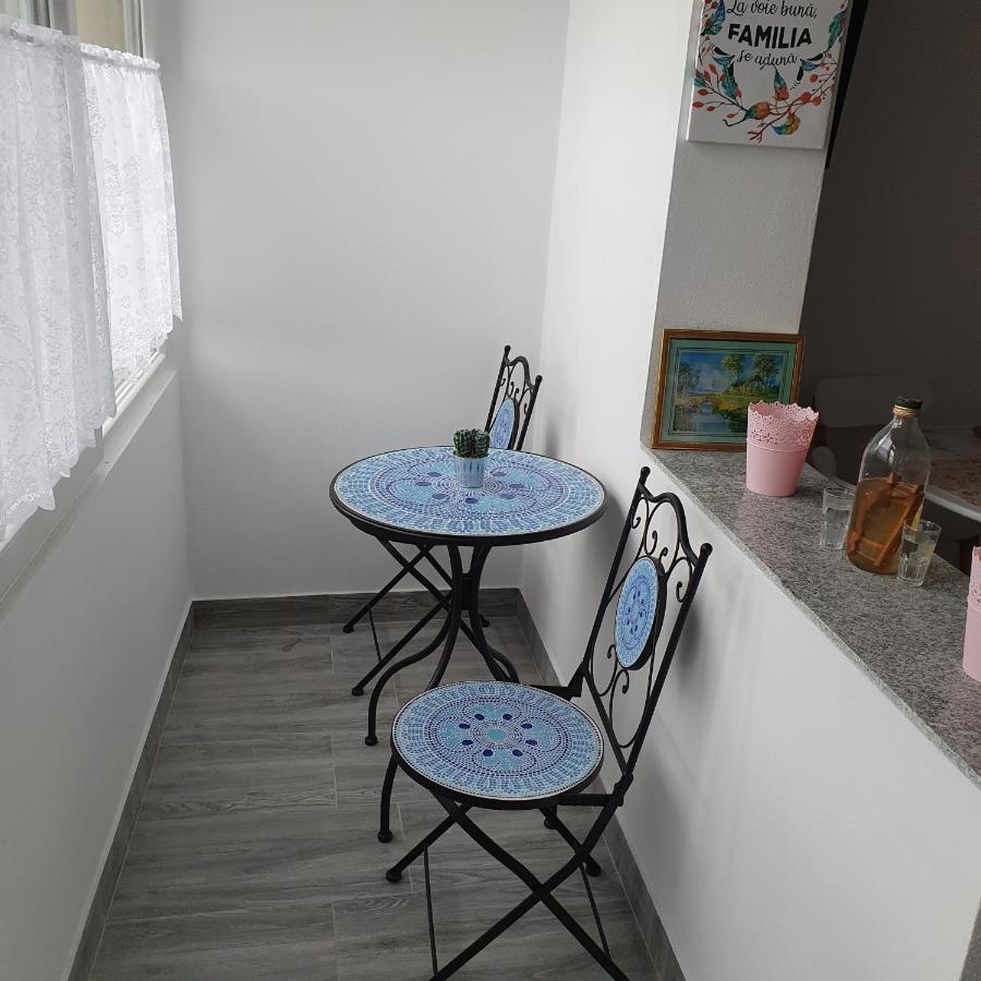 Apartmán Sendy Orşova Exteriér fotografie