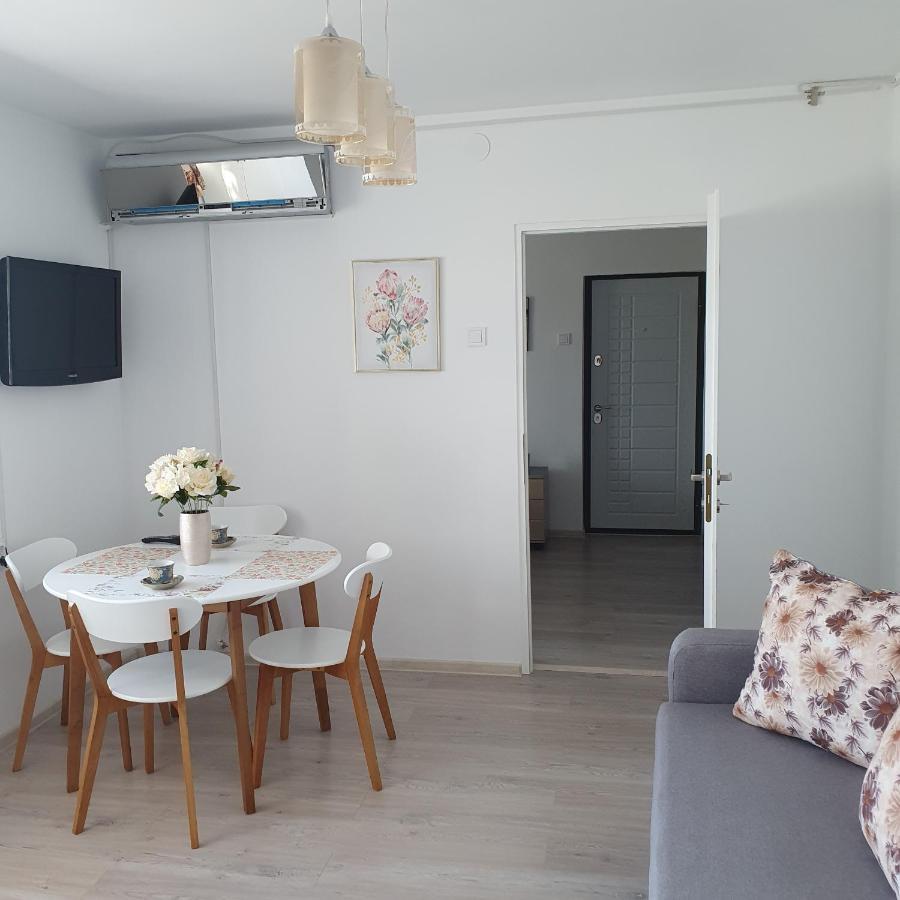Apartmán Sendy Orşova Exteriér fotografie